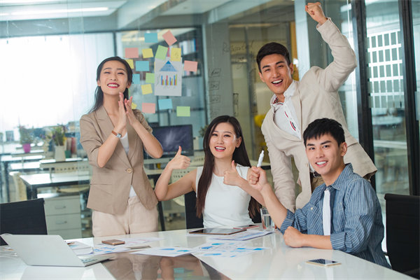 社會責任與績效管理：承擔社會責任，提升企業(yè)形象