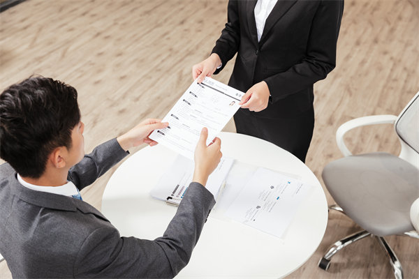 人力資源與業(yè)務(wù)戰(zhàn)略融合，推動企業(yè)持續(xù)發(fā)展與創(chuàng)新