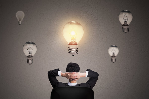 創(chuàng)新企業(yè)管理思維，激發(fā)員工潛能，推動(dòng)企業(yè)騰飛