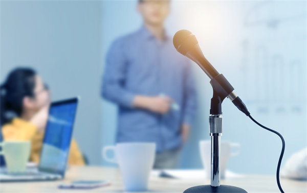 企業(yè)文化如何深度融合HR管理，增強(qiáng)團(tuán)隊(duì)凝聚力？
