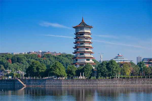 長(zhǎng)沙管理咨詢機(jī)構(gòu)的服務(wù)特色與優(yōu)勢(shì)有哪些？