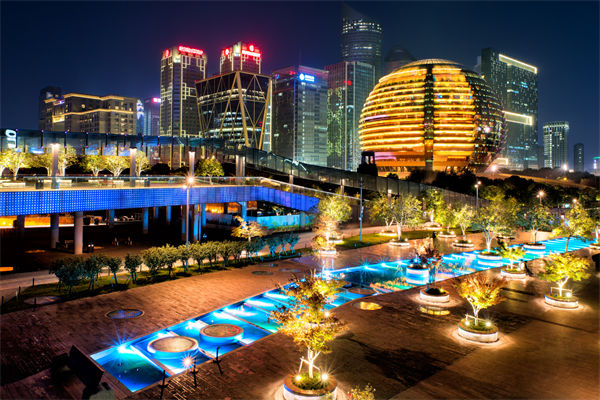 企業(yè)擴(kuò)張遇阻，戰(zhàn)略咨詢?nèi)绾我?guī)劃穩(wěn)健發(fā)展藍(lán)圖破局？