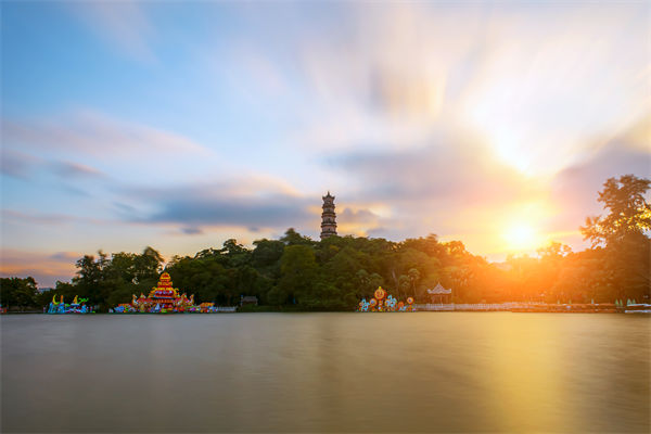企業(yè)擴(kuò)張遇管理瓶頸增長(zhǎng)停滯，惠州管理咨詢能劈開困局嗎？